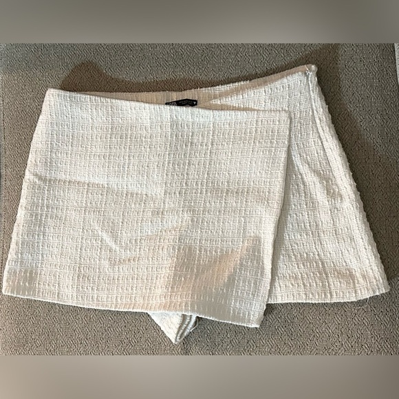 Zara| high waisted skort - Picture 1 of 2